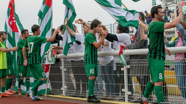 Для абхазской команды, которая уже несколько лет состоит в ConIFA, этот турнир особенный, в Лондон она приехали в статусе чемпиона кубка мира 2016 года